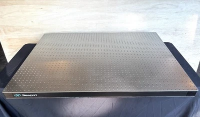 Tabla de pan óptico Newport Honeycomb - IG-34-2 - 36” X 48” X 2,3” 1/4-20 Foto 1 de 4