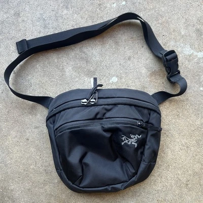 Arc'teryx Mantis 2 Waist Pack Black Crossbody Sling Bag - Image 1 of 4