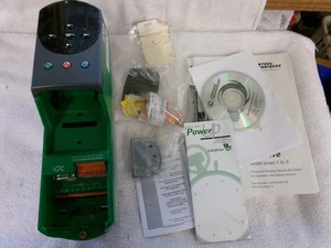 NUEVO Control Techniques Unidrive UNI1404 falta cubierta - Imagen 1 de 3