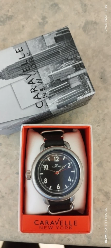 Reloj My London para hombre estilo antiguo con correa de bucle Foto 1 de 1