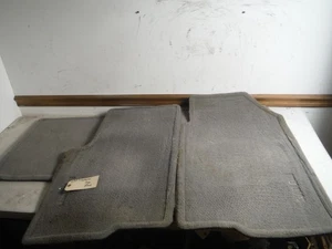 Juego de alfombrillas Saturn VUE 2007 de fábrica delanteras y traseras grises OEM 2006-2007 - Imagen 1 de 20