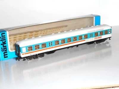 Marklin 4222 DB Intercity carriage. Excellent cond. For 3 Rail AC. HO scale.Box - Image 1 of 4