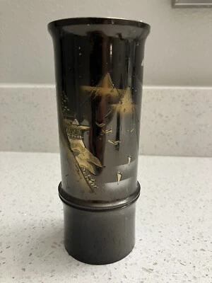 Jarrón antiguo japonés fino de bronce con pueblo floral de pájaros con detalles dorados Foto 1 de 4