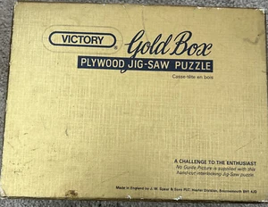 Vtg. RARE Victory Gold Box 300-piece Wood Jigsaw Puzzle,”Strolling On the Beach” - Picture 1 of 6