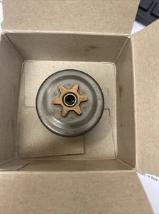 27999 OREGON SPUR SPROCKET FOR ECHO/jOHN DEERE - Picture 1 of 2