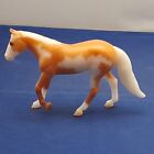 Breyer Model Horse Stablemate Loping Stock Horse Glow in the Dark Pinto 2018-20
