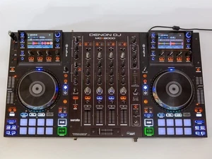 DENON DJ MCX8000 All-in-One Controller with Soft Case - Picture 1 of 10