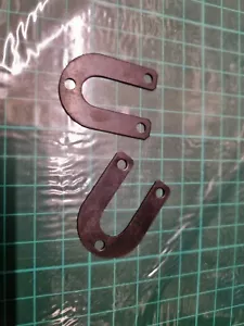 Pair of Girling horseshoe type Wheel Brake Cylinder Retaining Clips - Picture 1 of 1