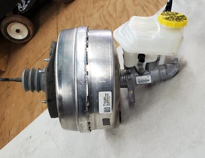 JEEP GRAND CHEROKEE BRAKE MASTER CYLINDER & BOOSTER & RESERVOIR OEM 2016-2022 - Image 1 of 4