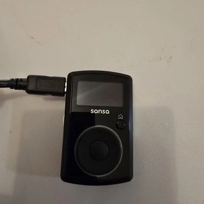 Sandisk MP3 Player Sansa Clip 2Gb Black With Radio - Image 1 of 4