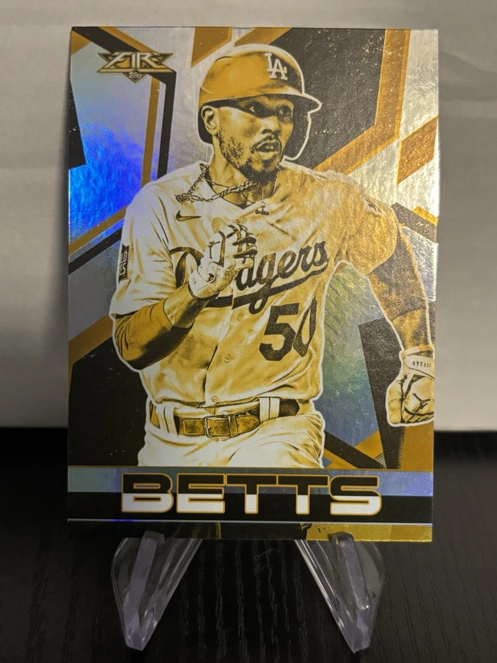 2021 Topps Fire - Mookie Betts #182 Gold Minted - Los Angeles Dodgers - Image 1 of 1