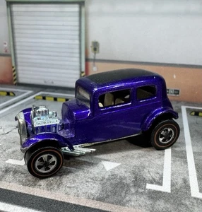 Hot Wheels Redline 1969 Classic ‘32 Ford Vicky Eye-Popping Purple - Picture 1 of 9