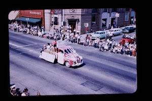 Kodachrome  1950s Color 35mm Slide Parade Scene Classic Cars Crowd - Picture 1 of 1