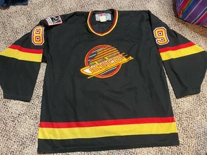 Alexander Mogilny Vancouver Canucks Jersey Size XL Black CCM Vintage #89 Vintage - Picture 1 of 6