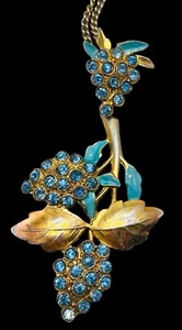 Vintage 1930s Pot Metal Glass Rhinestone Grapes & Enamel Gold Tone Necklace - Picture 1 of 9