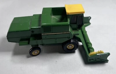 Ertl 1/50 Scale John Deere 985 Hydro/4 Combine Operating Grain Head Diecast - Image 1 of 4