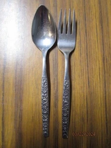 Oneida MALIBU Stainless WM A Rogers Deluxe Ltd Flatware Floral VTG b132 - Picture 1 of 3