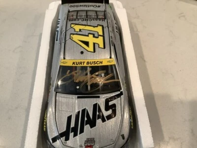 Chevy SS HAAS AUTOGRAFIADO 2014 KURT BUSCH AUTOMATIZACIÓN 500º inicio fundido a presión y tarjeta Foto 1 de 4