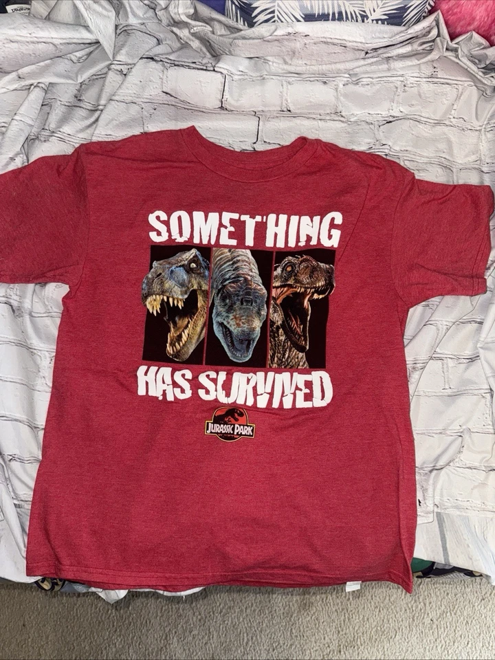 Camiseta JURASSIC WORLD PARK Roja Active Comfort Niños XL. Foto 1 de 3