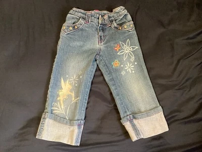 迪士尼女孩小叮当牛仔裤带刺绣蝴蝶和花朵尺寸 6 — 第 1/4 张图片