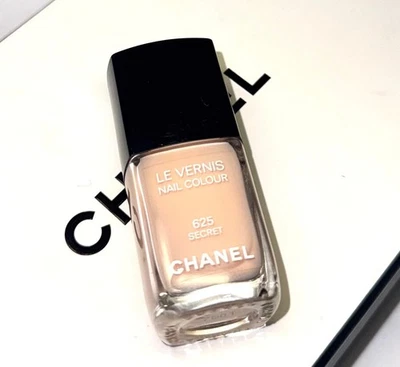 Chanel Le Vernis Longwear Nail Color 625 Secret 13ml - Bild 1 von 4