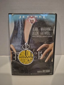 THE GIRL ON A MOTORCYCLE -  DVD - Imagen 1 de 3