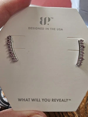 Pendientes Bomb Party The Sterling Club Luz Rubelita Plata de Ley .925  Foto 1 de 4