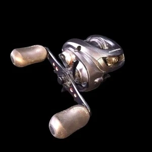 Shimano  Aldebaran BFS XG Baitcasting Reel Right Hand Used From Japan - Picture 1 of 7