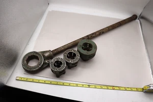 Ridgid 11-R Pipe Threader With 3 Dies 1/2" 3/4" & 1 " and handle free ship USA - Picture 1 of 7
