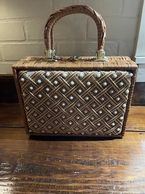 复古草编钱包 — 第 1/4 张图片