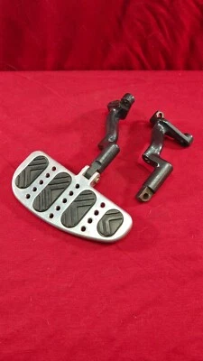 1998-2003 Victory V92C Deluxe OEM Passenger Floor Board Brackets Support Mount - Image 1 of 4