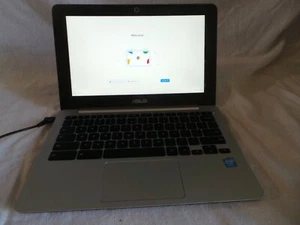 Asus Chromebook c300m  16GB, Intel Celeron, 2.16GHz, 2GB laptop - Picture 1 of 5