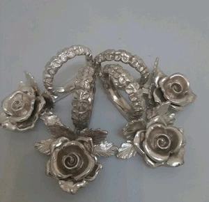 Napkin Rings X 4 Shabby Chic Floral Table Decor Silver  - Picture 1 of 5