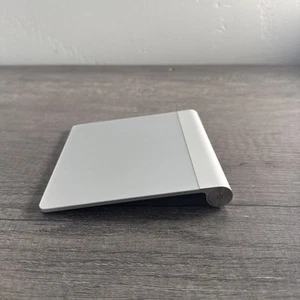 Apple Magic Trackpad A1339 Wireless MultiTouch Klickpad für MacBook und iMac - Bild 1 von 6