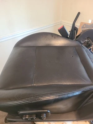 2004-2006 Nissan Maxima Driver Seat OME - Image 1 of 4