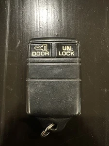 Genuine GM Chevy GMC OEM Remote Key Fob 15955701 - Picture 1 of 5