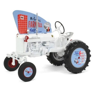 SPECCAST,INTERNATIONAL FARMALL CLUB White Demonstrator, 1/16, ZJD1907 - Image 1 of 4