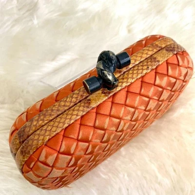Bolso Clutch Bottega Veneta Nudo Intrecciato Naranja Para Mujer Usado Foto 1 de 4
