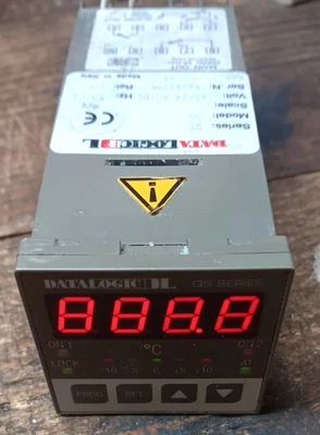 Datalogic QS-00 Datalogic QS Series Temperature Controller, POWERS UP! - Image 1 of 3