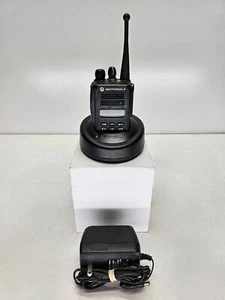 Motorola EX560 XLS UHF 450-520 MHz 160 kanałów 4 W (kompletny zestaw) - Zdjęcie 1 z 7