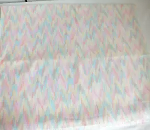 64"x44" soft PASTEL blue pink yellow cotton quilting fabric zig zag pattern vtg - Picture 1 of 2
