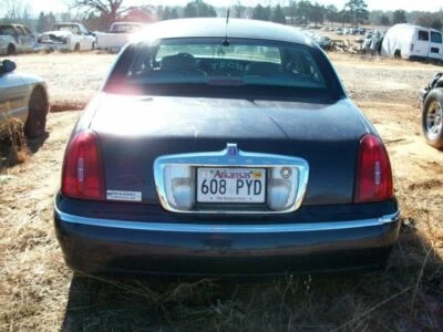 Rear Drive Shaft 117.7" Wb Fits 98-11 LINCOLN & TOWN CAR 136647 - Image 1 of 4