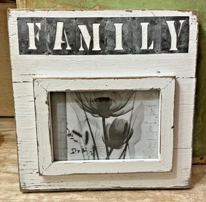 Whitewash Wooden "FAMILY" Frame 5"x7" Photo Tin Letter Accents Rustic Farmhouse - Picture 1 of 6