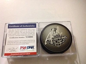 Justin Williams Signed 2012 Stanley Cup LA Kings Hockey Puck PSA DNA COA a - Picture 1 of 3