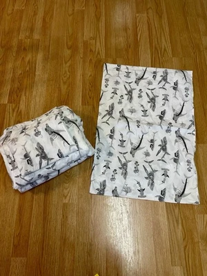 Juego de huesos de dinosaurio Pottery Barn Kids Queen  Foto 1 de 4