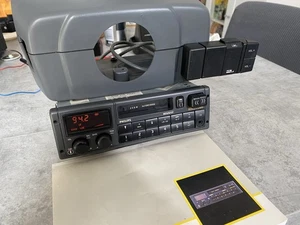ENSEMBLE COMPLET AUTORADIO RENAULT CLIO WILLIAMS 16S CASSETTE PHILIPS 22DC579/62 - Imagen 1 de 10