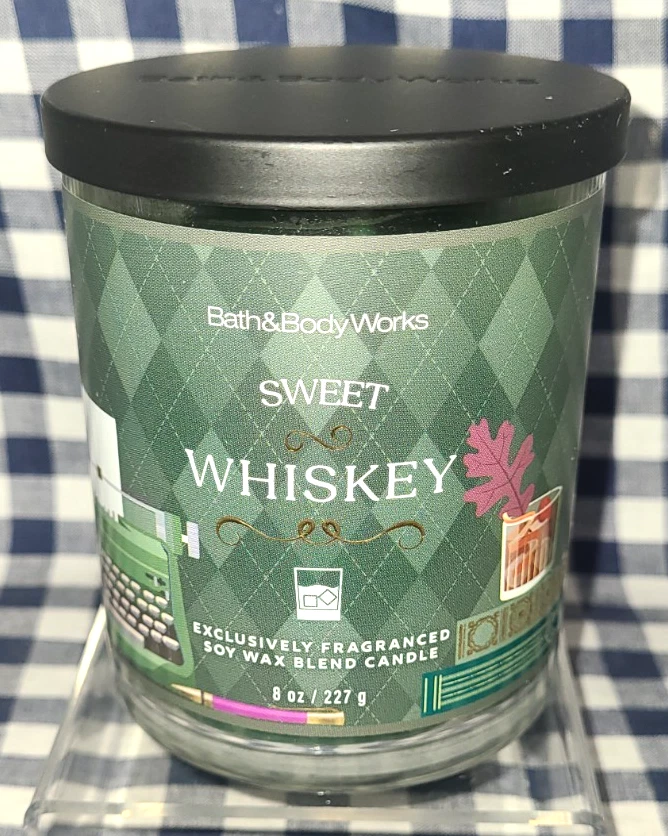 НОВЫЙ сладкий виски 30-50 часов горения один фитиль свеча 8 унций Bath & Body Works - Изображение 1 из 1