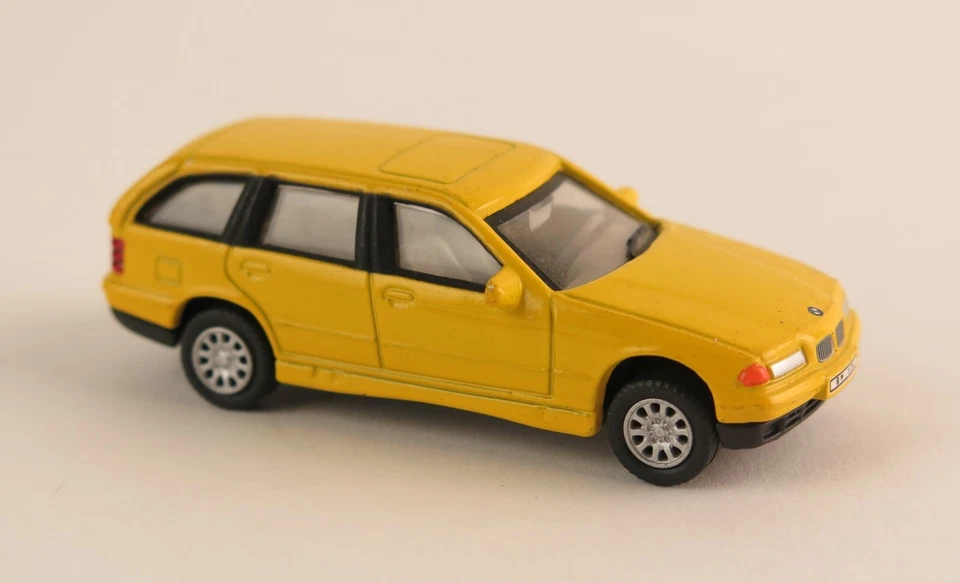 Hongwell 1:72 scale BMW 325i Touring A/F — 第 1/4 张图片
