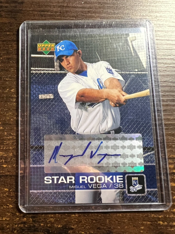 A120,489 - 2003 Upper Deck Prospect Premieres Autographs #P49 Miguel Vega - Image 1 of 1