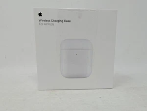 Apple Wireless Charging Case for AirPods - Picture 1 of 3